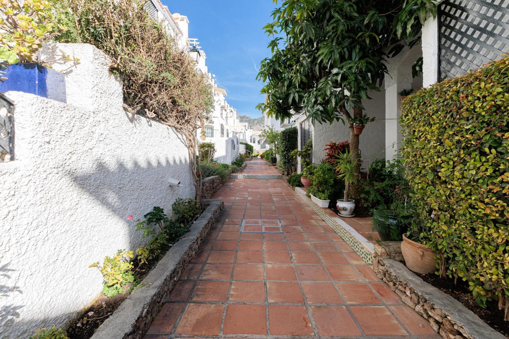 1 Bedroom In Verano Azul, Free Wi-Fi Nerja Exterior foto