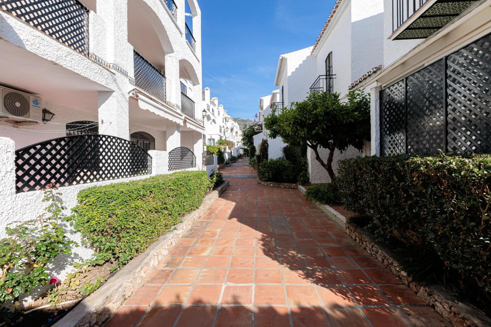 1 Bedroom In Verano Azul, Free Wi-Fi Nerja Exterior foto
